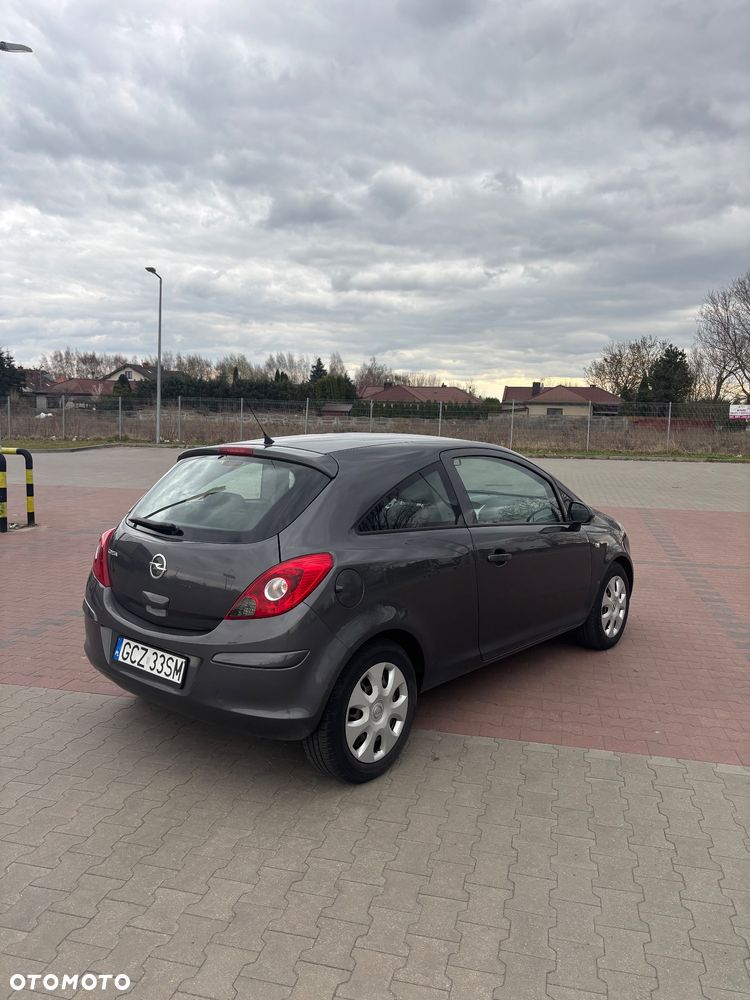 Opel Corsa 1.2 16V Cosmo - 5