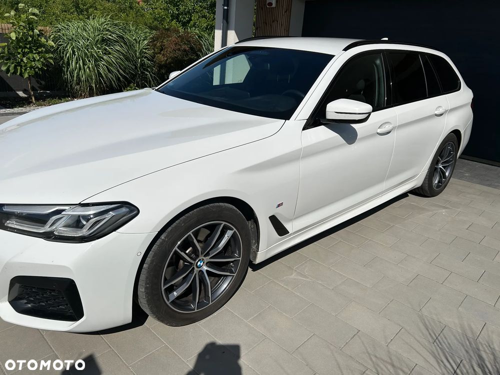 BMW Seria 5 520d xDrive M Sport sport - 2