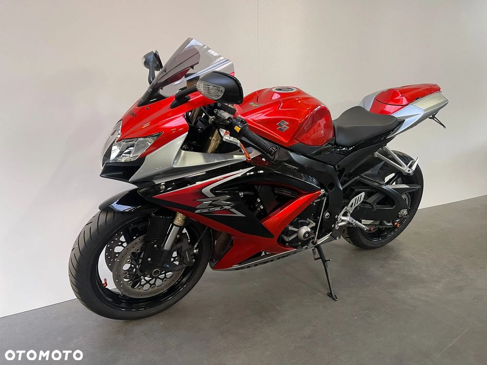 Suzuki GSX-R - 6