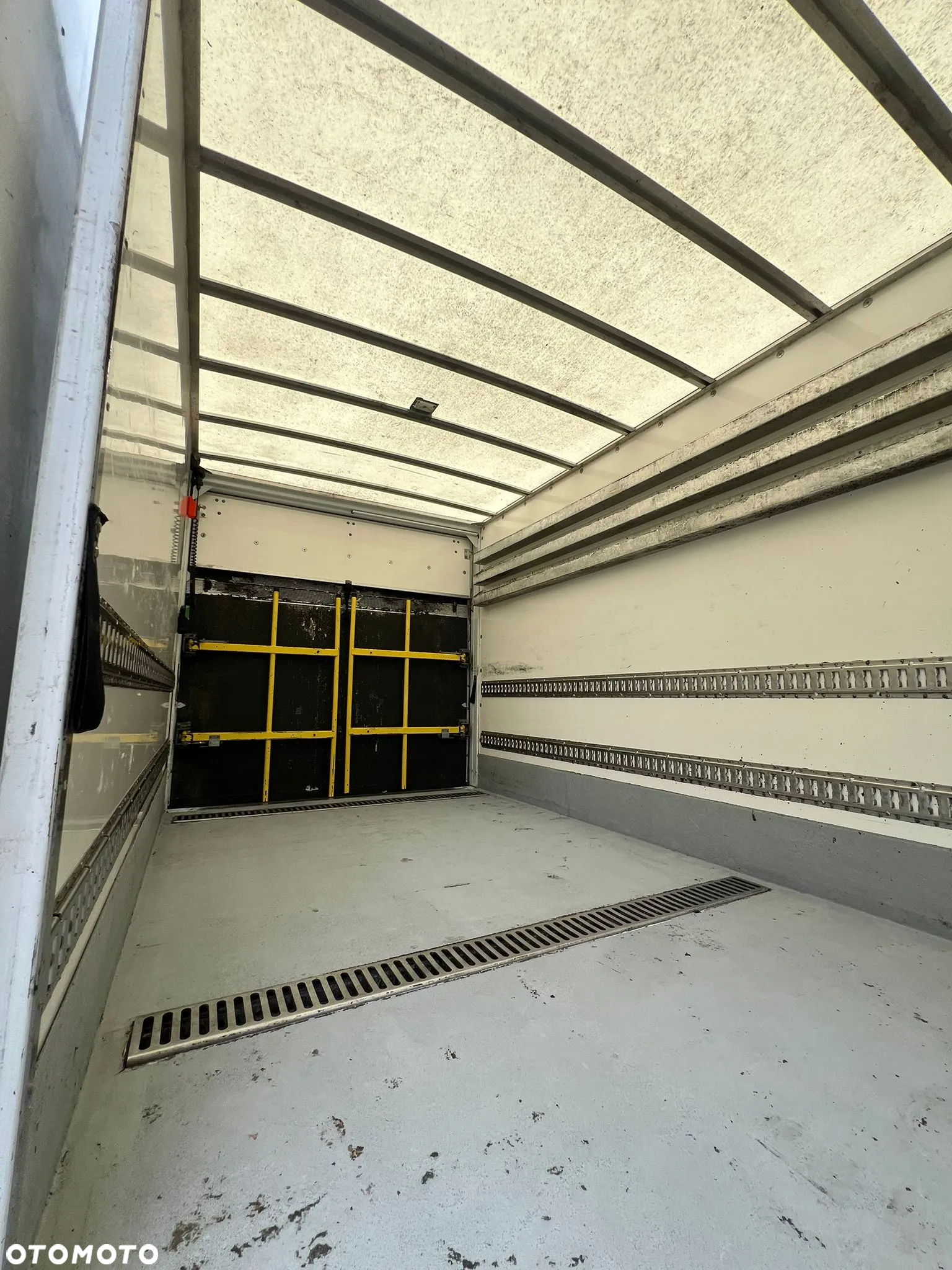 Iveco Kontener+Winda 70c18 - 14