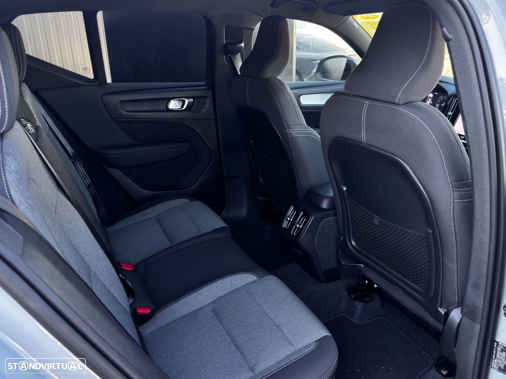Volvo XC 40 1.5 T2 Plus Dark Auto - 10