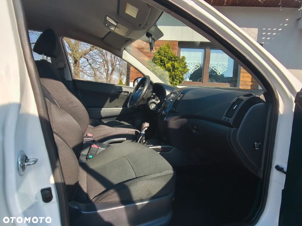 Hyundai i30 1.6 CRDi Classic + - 25