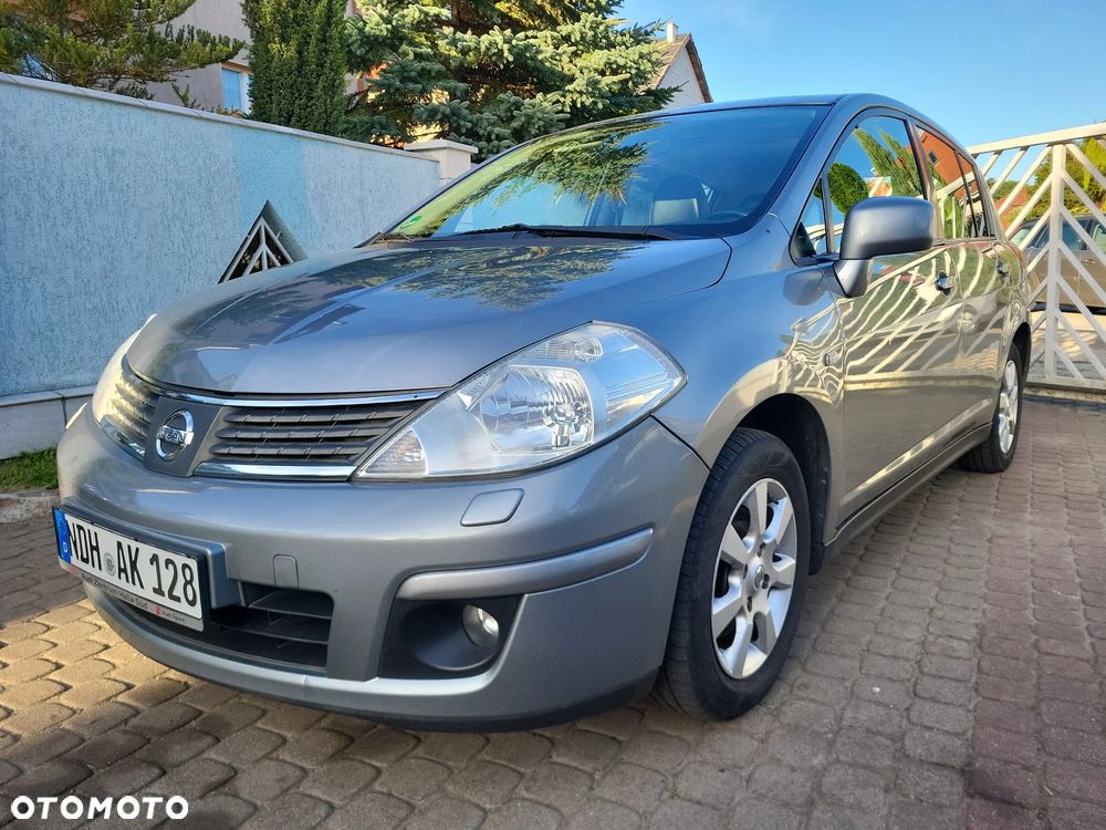 Nissan Tiida 1.6 Visia - 1
