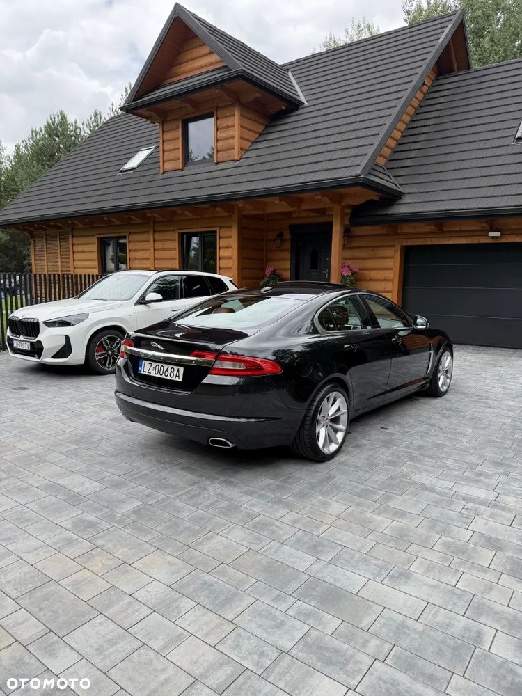 Jaguar XF 4.2 SV8 - 4