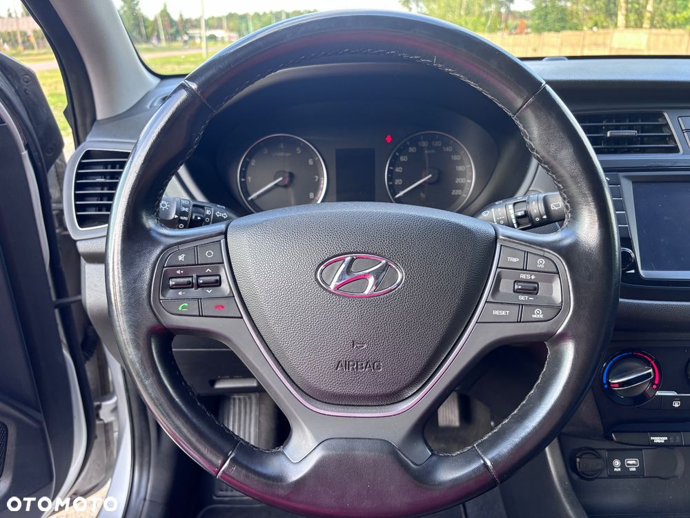 Hyundai i20 1.2 Comfort - 17