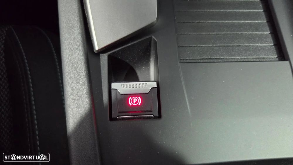 Peugeot 308 SW BlueHDi 130 EAT8 Allure Pack - 32