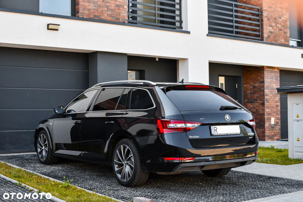 Skoda Superb 2.0 TDI SCR 4x4 L&K DSG - 2