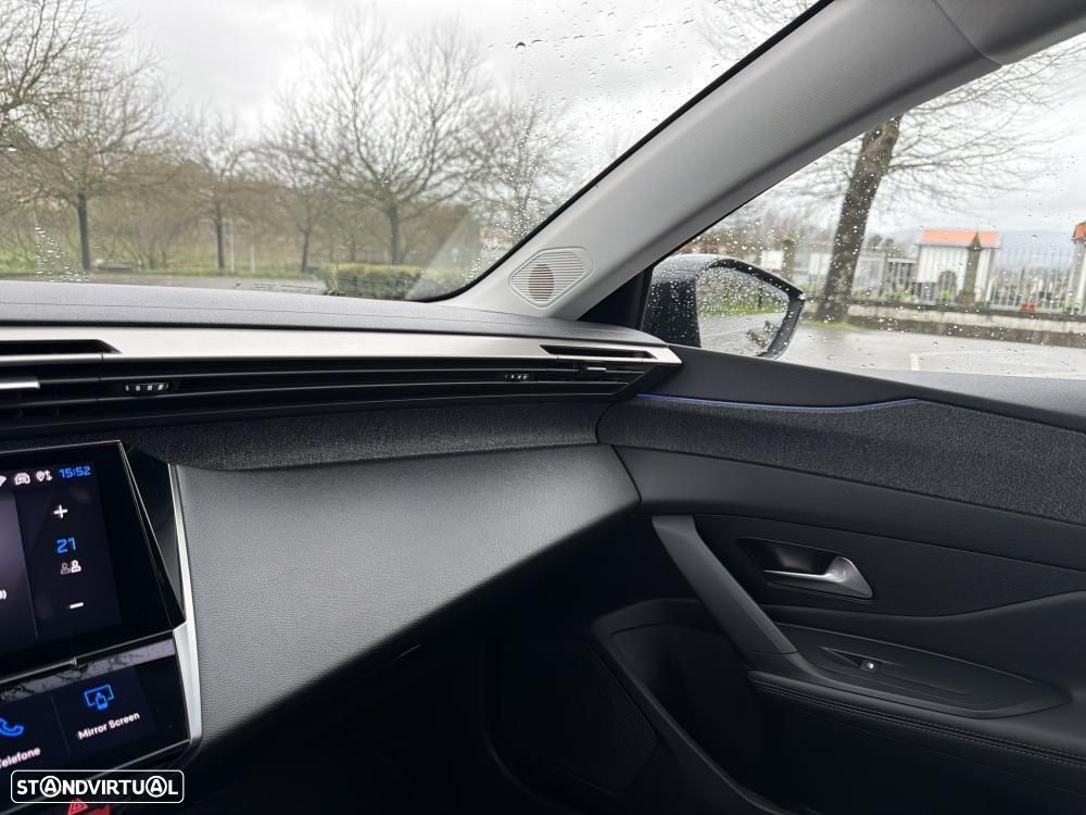 Peugeot 408 1.6 Hybrid Allure Pack e-EAT8 - 23