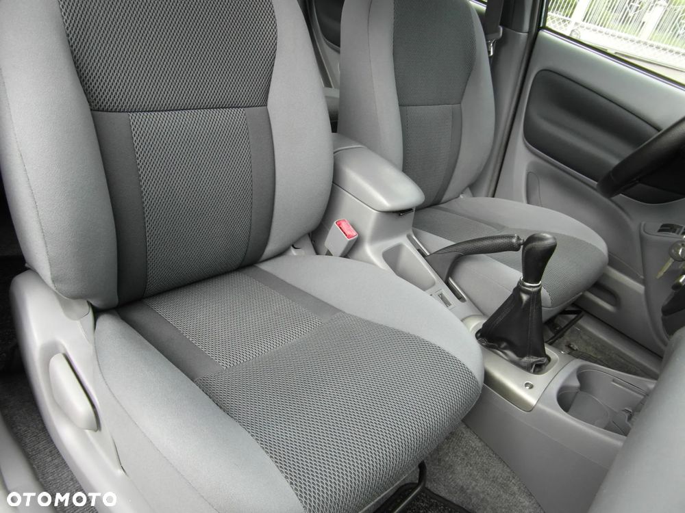 Toyota RAV4 4x4 Sol - 20
