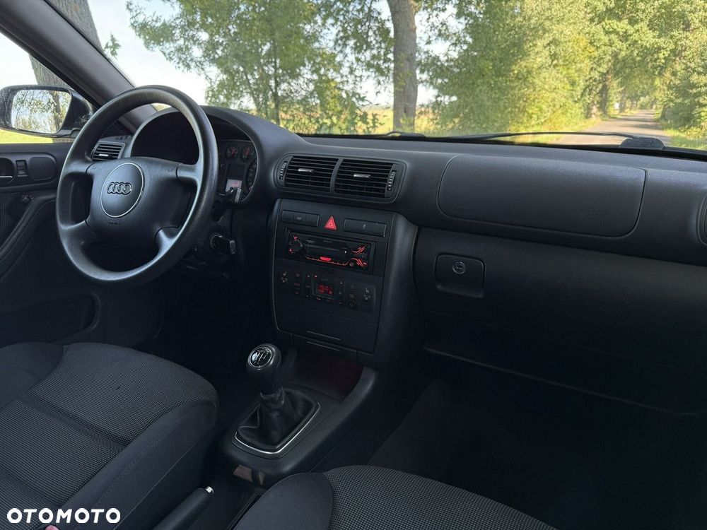 Audi A3 Sportback 1.6 Attraction - 9