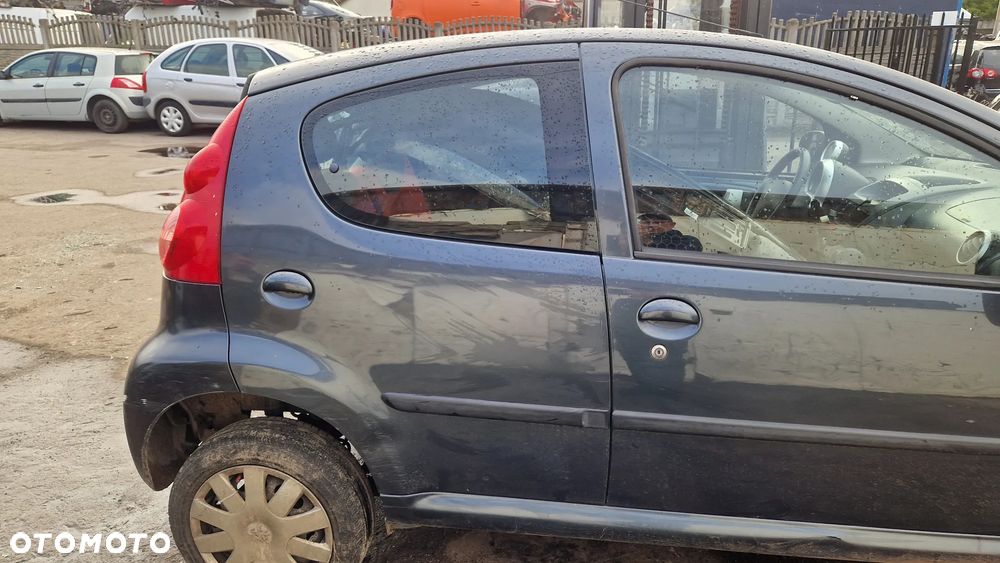 PEUGEOT 107 DRZWI PRAWY TYŁ KTA - 1