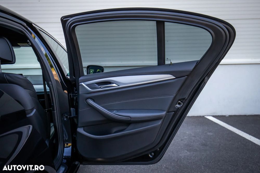 BMW Seria 5 530i xDrive AT - 29