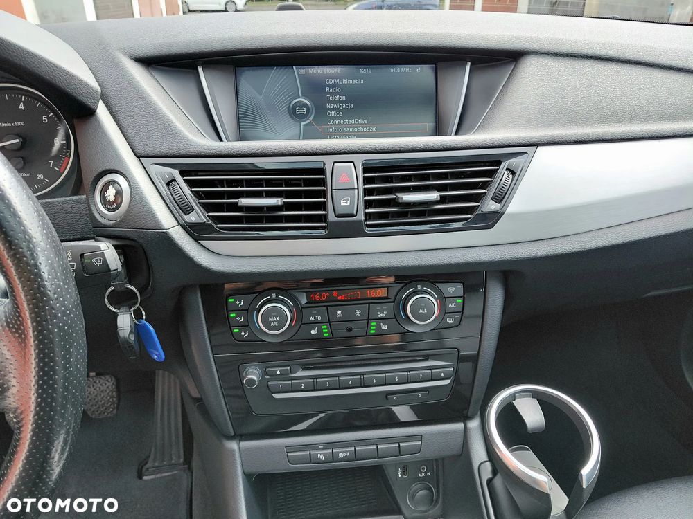 BMW X1 sDrive18i xLine - 24