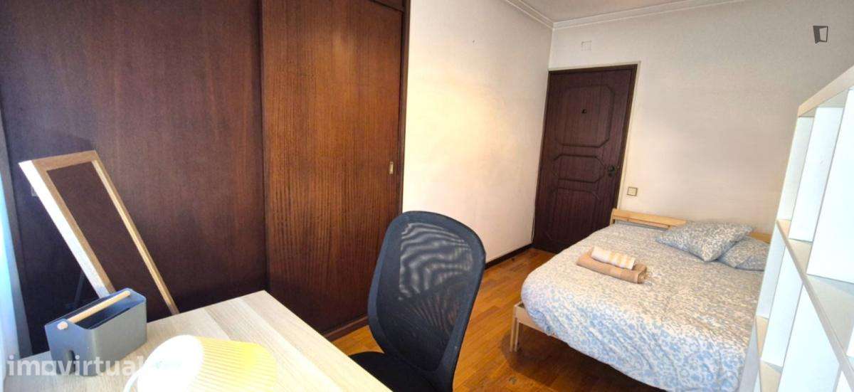 Quarto - localizado em Guimaraes - Grande imagem: 5/5