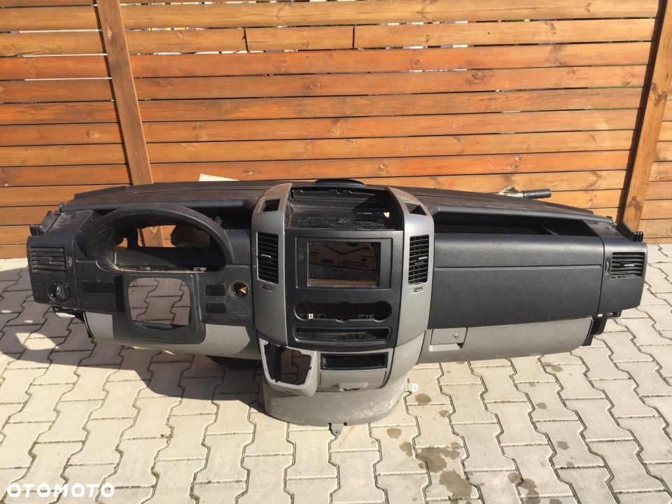 MERCEDES SPRINTER 906 LIFT CRAFTER KONSOLA DESKA - 1