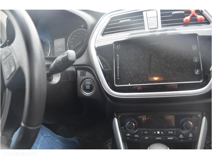 Suzuki SX4 S-Cross 1.4 T Premium - 15