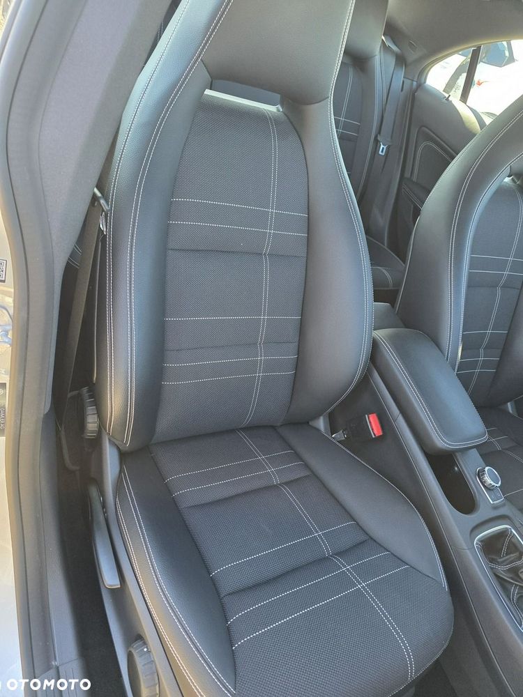 Mercedes-Benz CLA 180 - 20