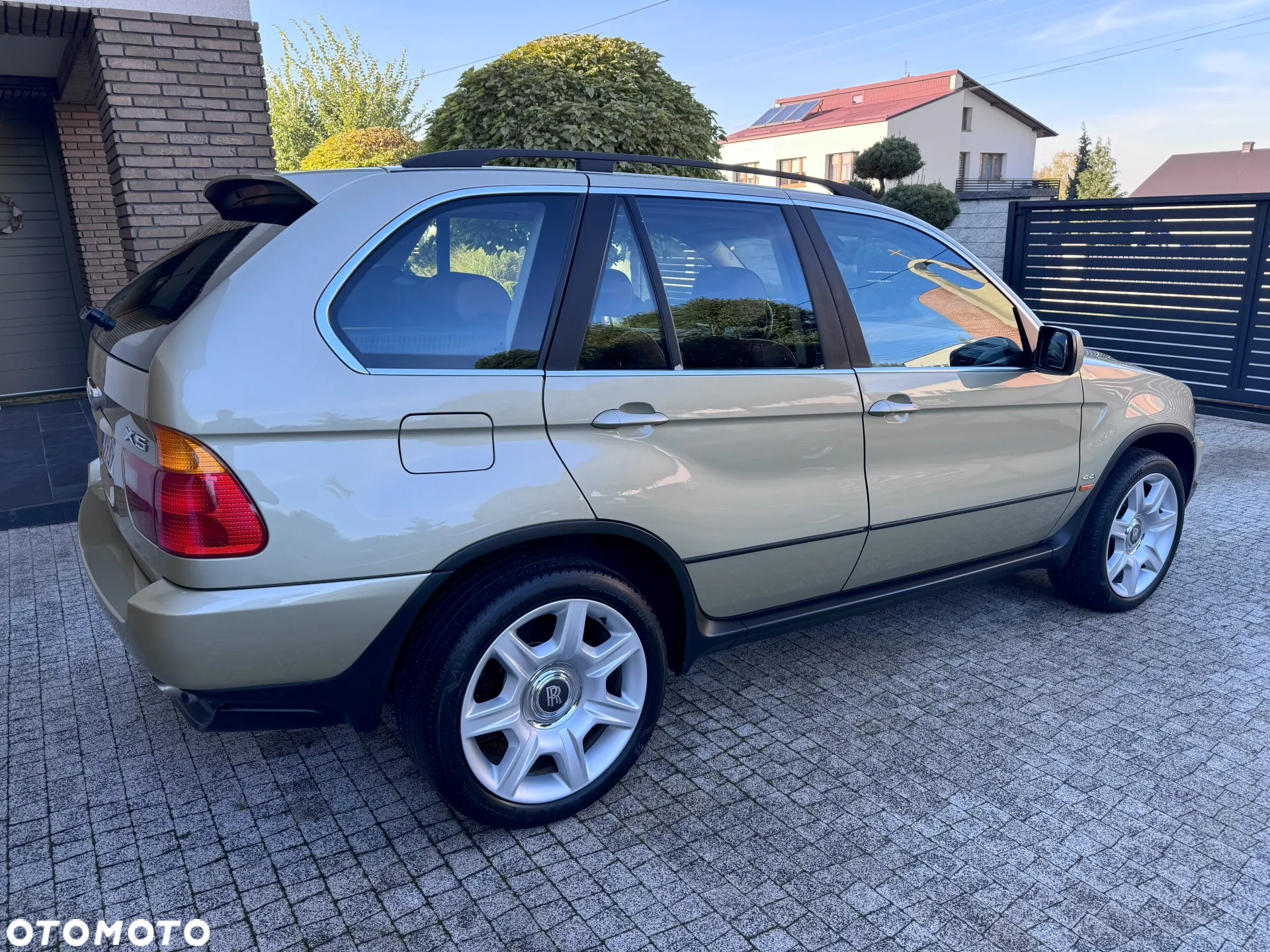BMW X5 4.4i - 7
