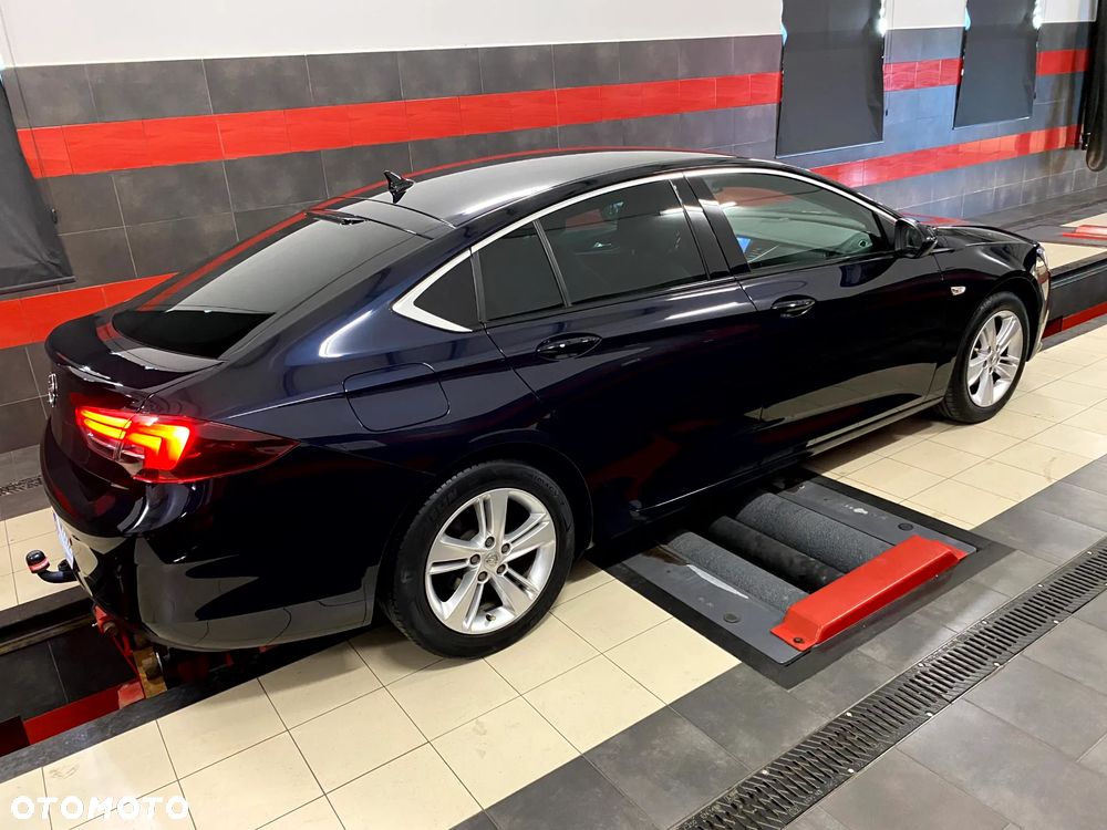 Opel Insignia 1.5 T Exclusive S&S - 9