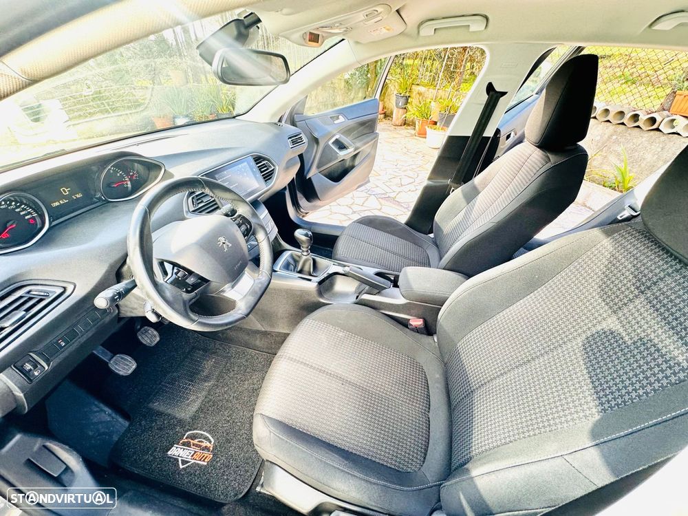 Peugeot 308 1.2 PureTech Style - 16