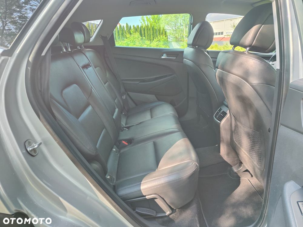 Hyundai Tucson blue 1.7 CRDi 2WD Style - 26