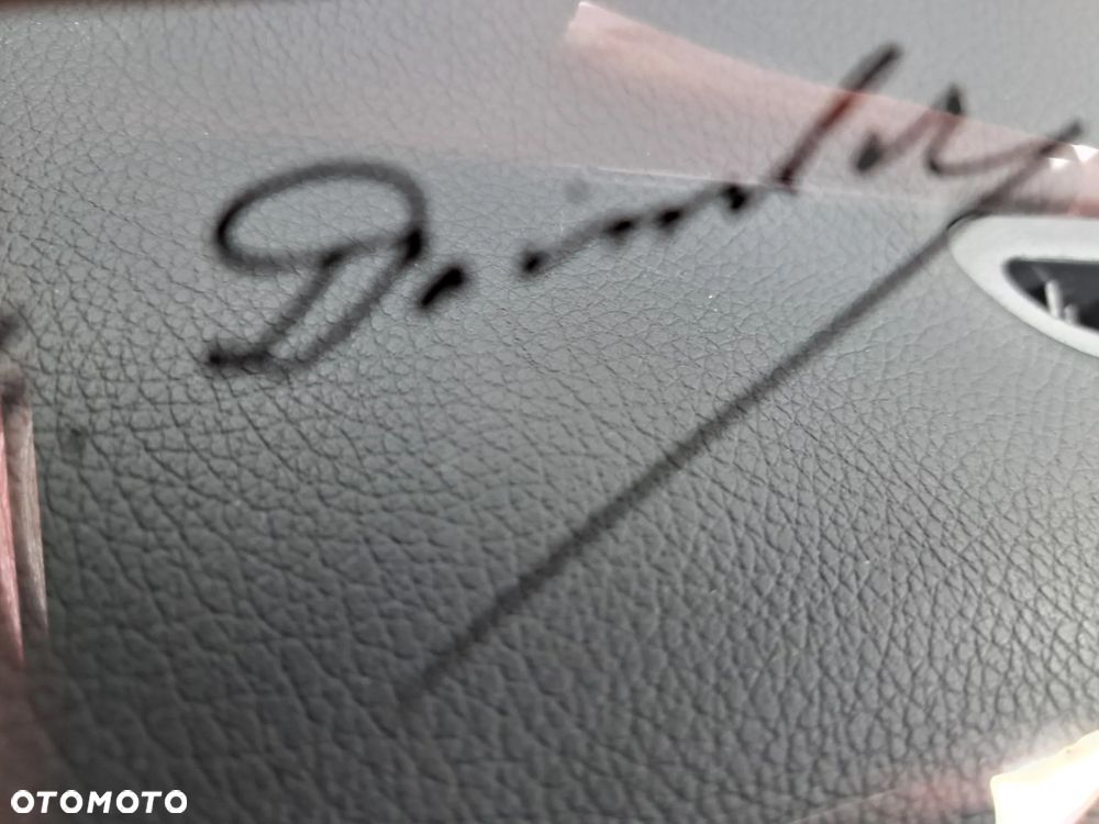 Mercedes-Benz GLA 180 d 7G-DCT Urban - 18