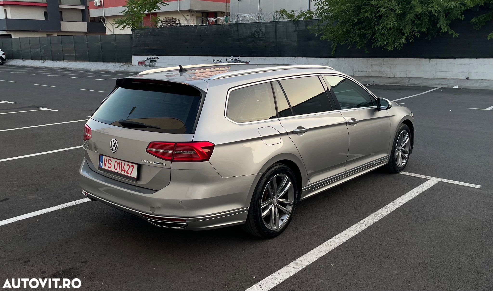 Volkswagen Passat Variant 2.0 TDI DSG R Executive - 4