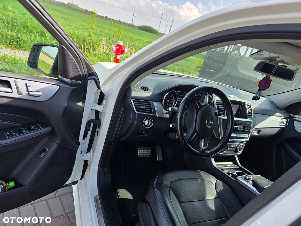Mercedes-Benz ML 350 BlueTEC 4MATIC 7G-TRONIC Edition 1 - 11