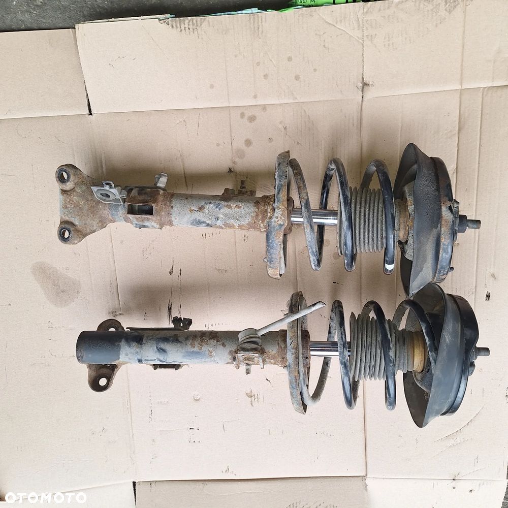 MCPERSON AMORTYZATOR PRAWY LEWY PRZOD MERCEDES W203 2.2 CDI