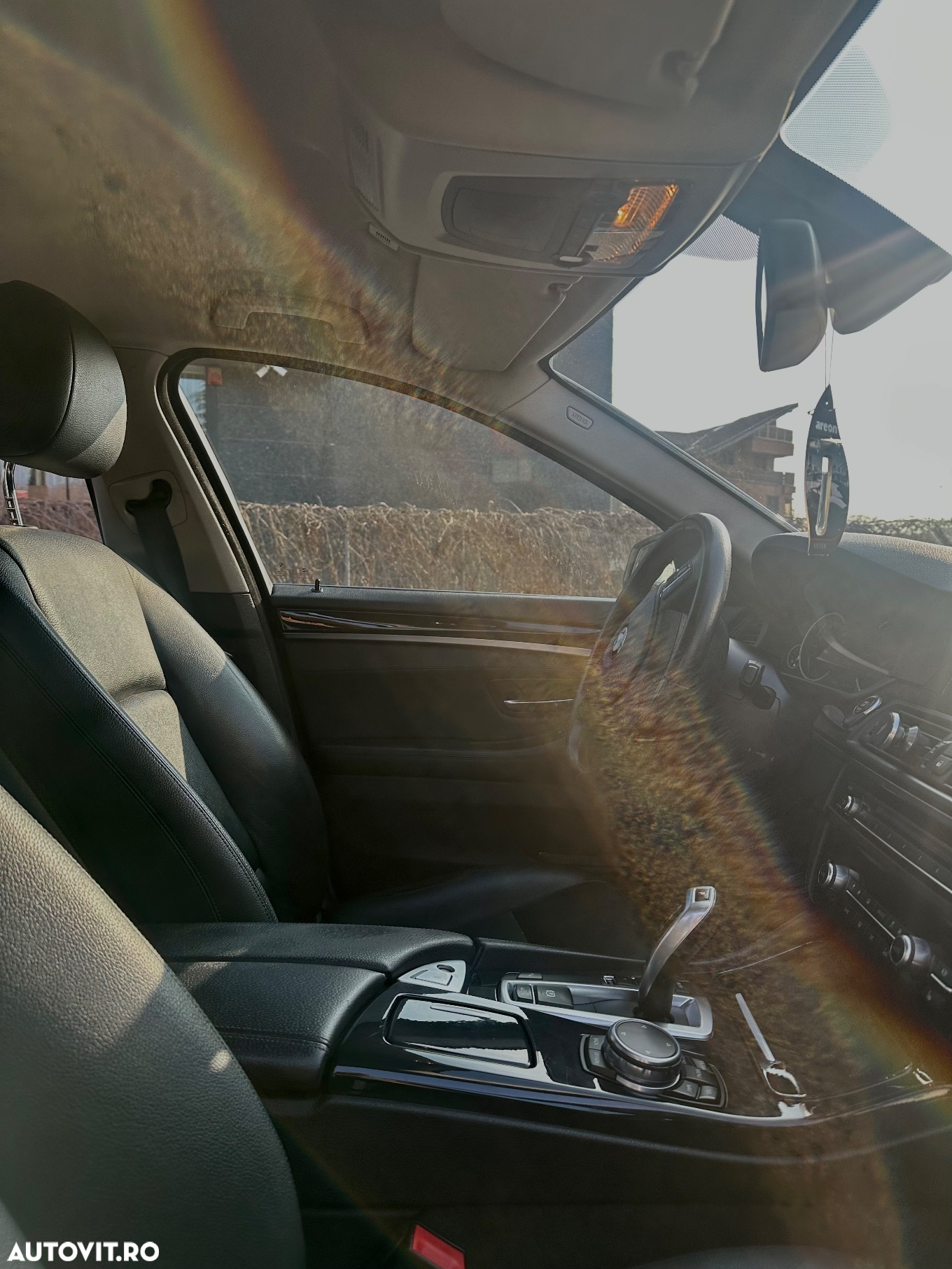 BMW Seria 5 525d xDrive AT - 10