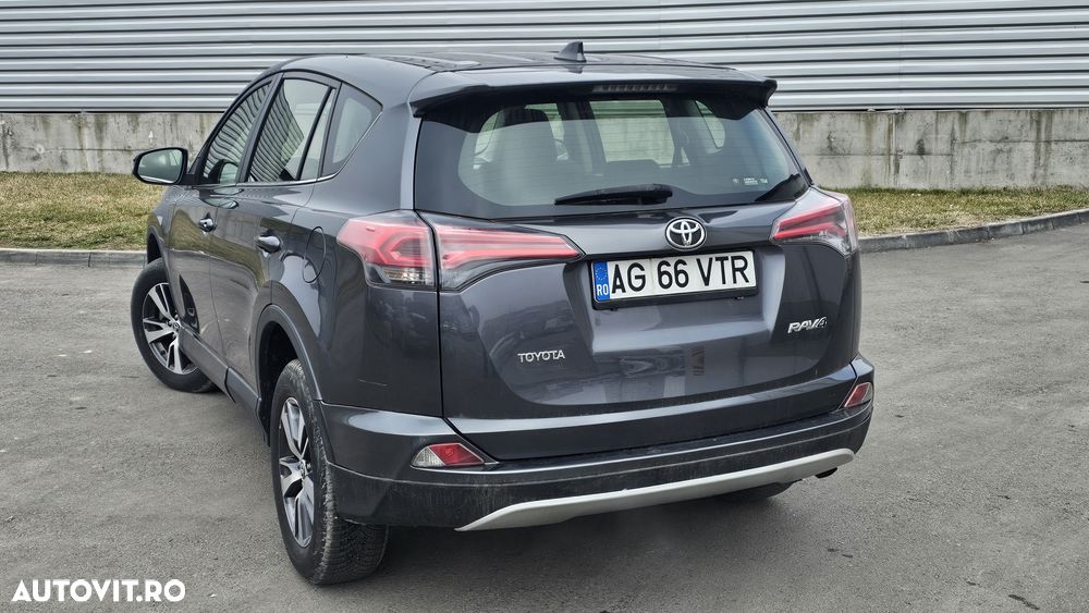 Toyota RAV4 - 5