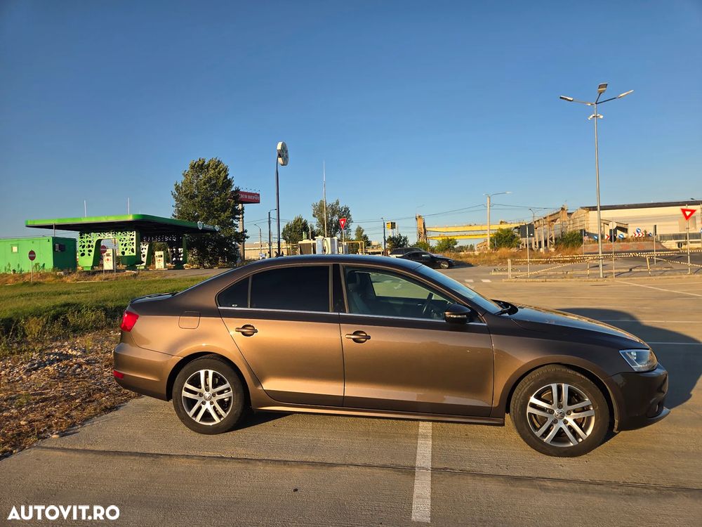 Volkswagen Jetta 1.6 TDI CR DPF DSG Highline - 11