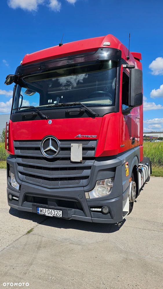 Mercedes-Benz Actros - 3