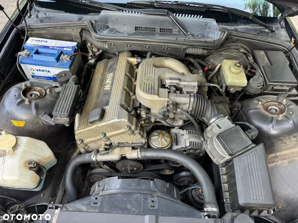 BMW Seria 3 318is - 26