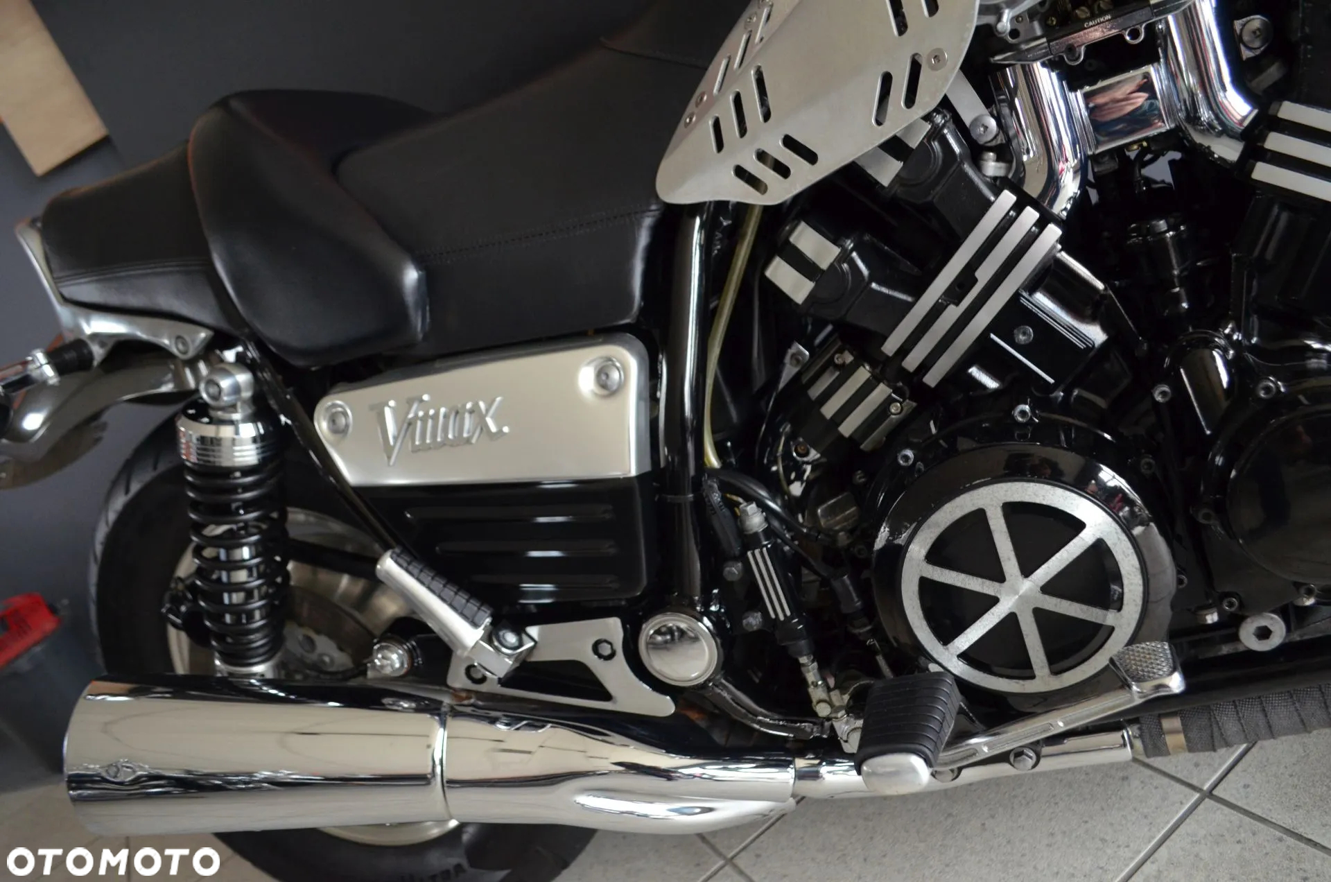 Yamaha V-MAX - 11