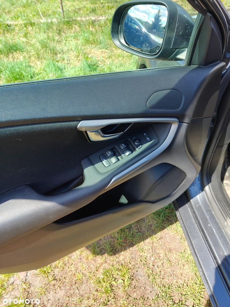 Volvo V40 D2 Kinetic - 9