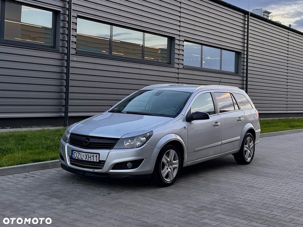 Opel Astra 1.9 CDTI Enjoy - 1