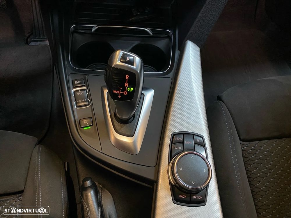 BMW 320 d Pack M Auto - 14