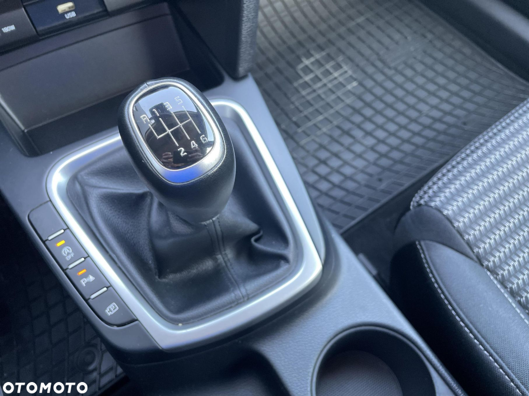 Kia Ceed 1.5 T-GDI M - 15