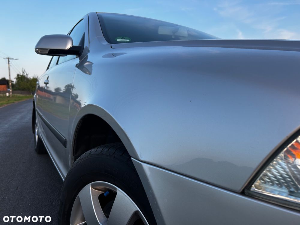 Skoda Octavia 1.6 FSI Ambiente - 16