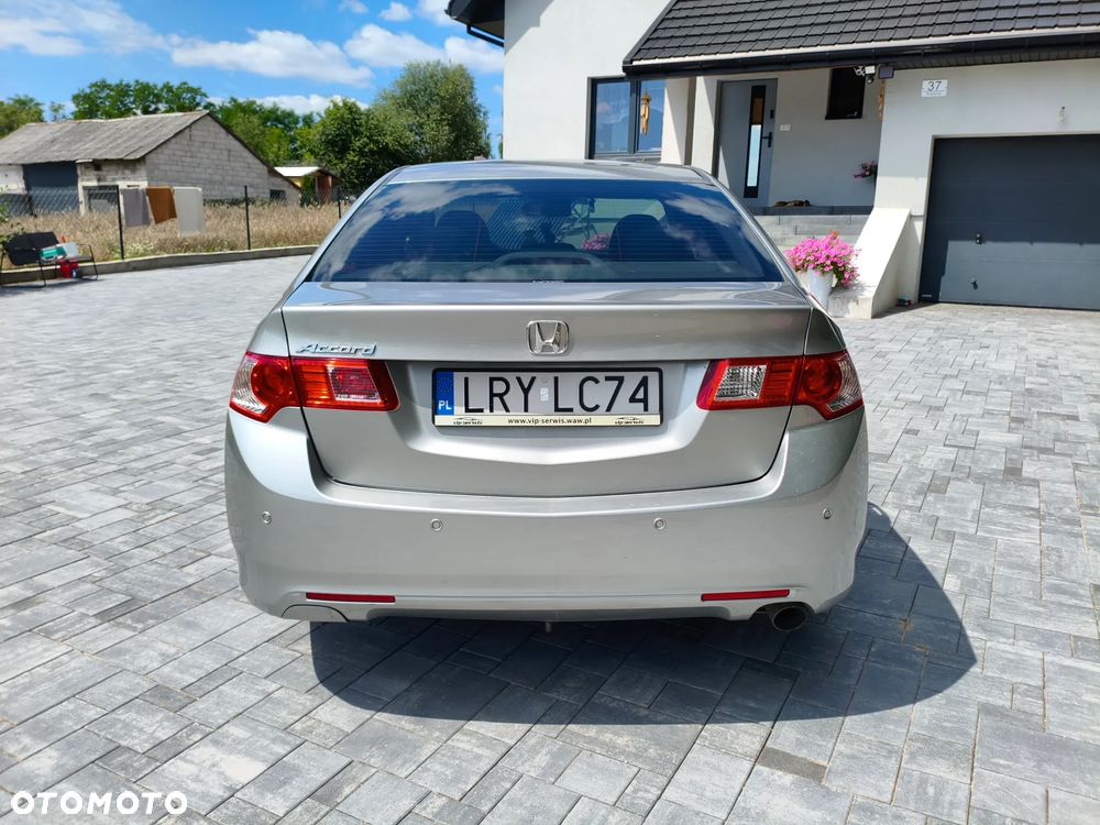 Honda CR-V 2.0i-VTEC 4WD Automatik Executive - 3