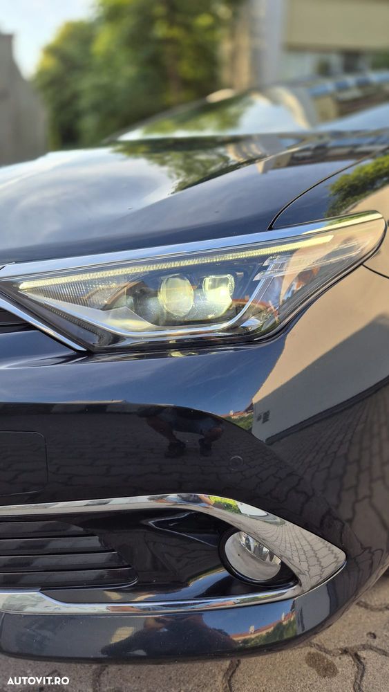 Toyota Auris 1.8 L VVT-i Sol+ - 5