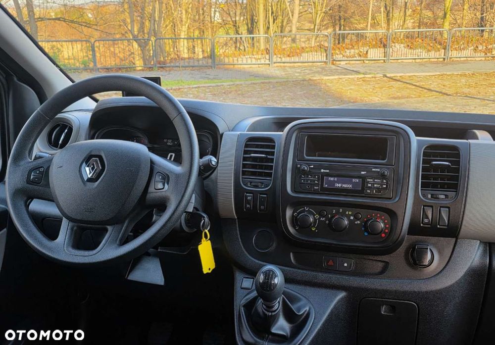 Renault Trafic - 23
