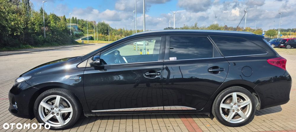 Toyota Auris 2014 photo 2
