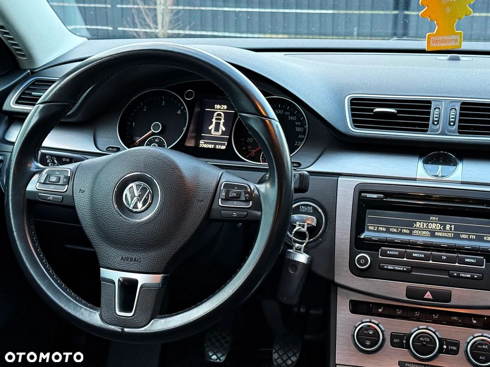 Volkswagen Passat Variant - 14