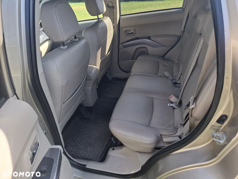 Mitsubishi Outlander 2.0 DID Instyle - 10