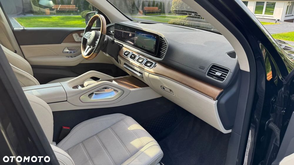 Mercedes-Benz GLE - 24