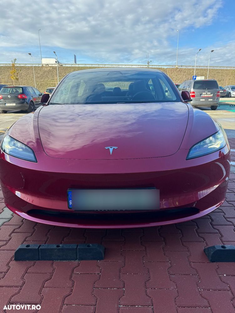 Tesla Model 3 Long Range - 4