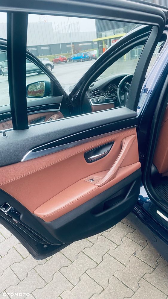 BMW Seria 5 525d xDrive Sport-Aut Modern Line - 24