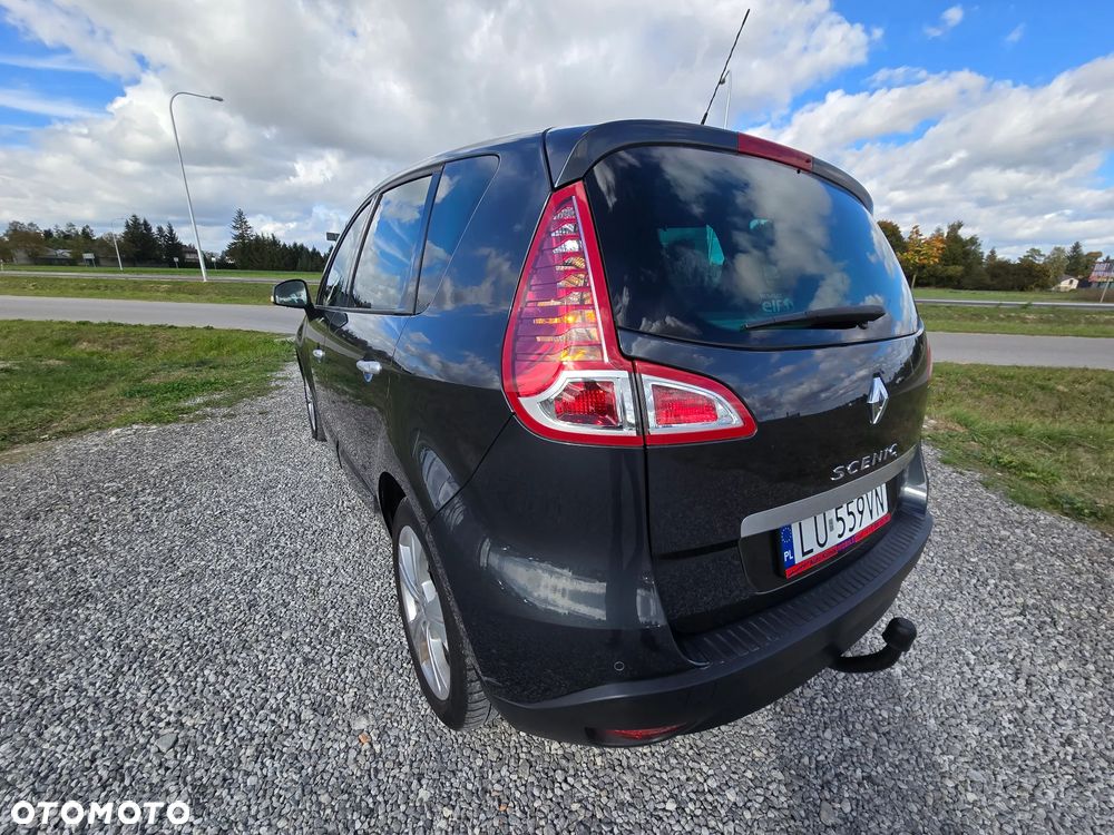 Renault Scenic 2.0 16V 140 CVT Dynamique - 8